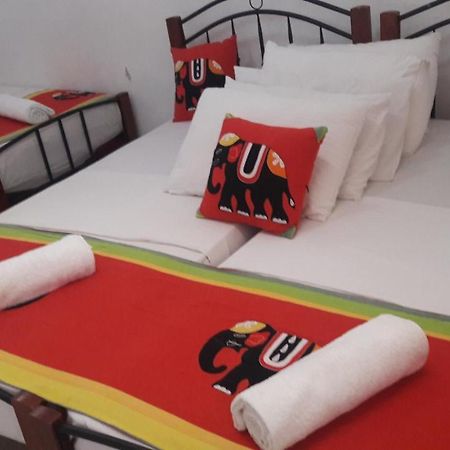 Charlton Kandy City Rest Εξωτερικό φωτογραφία